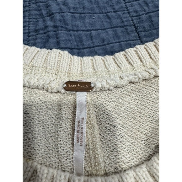 Free People Cream Long Sleeve Lace Overlay Round Neck Sweater Size XS - Picture 3 of 6